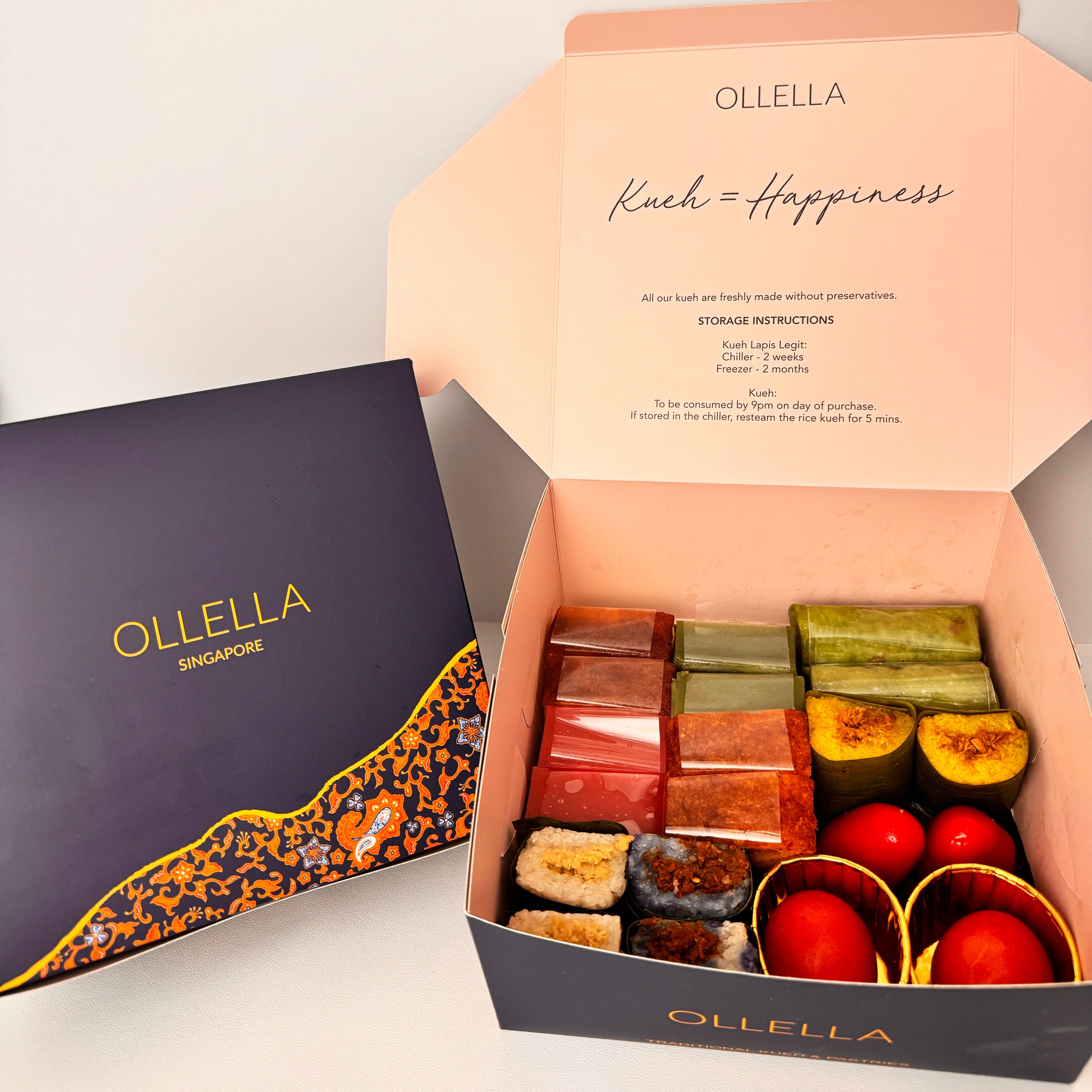 Abundance Batik Manyue Kueh Box (18 pcs of kueh)