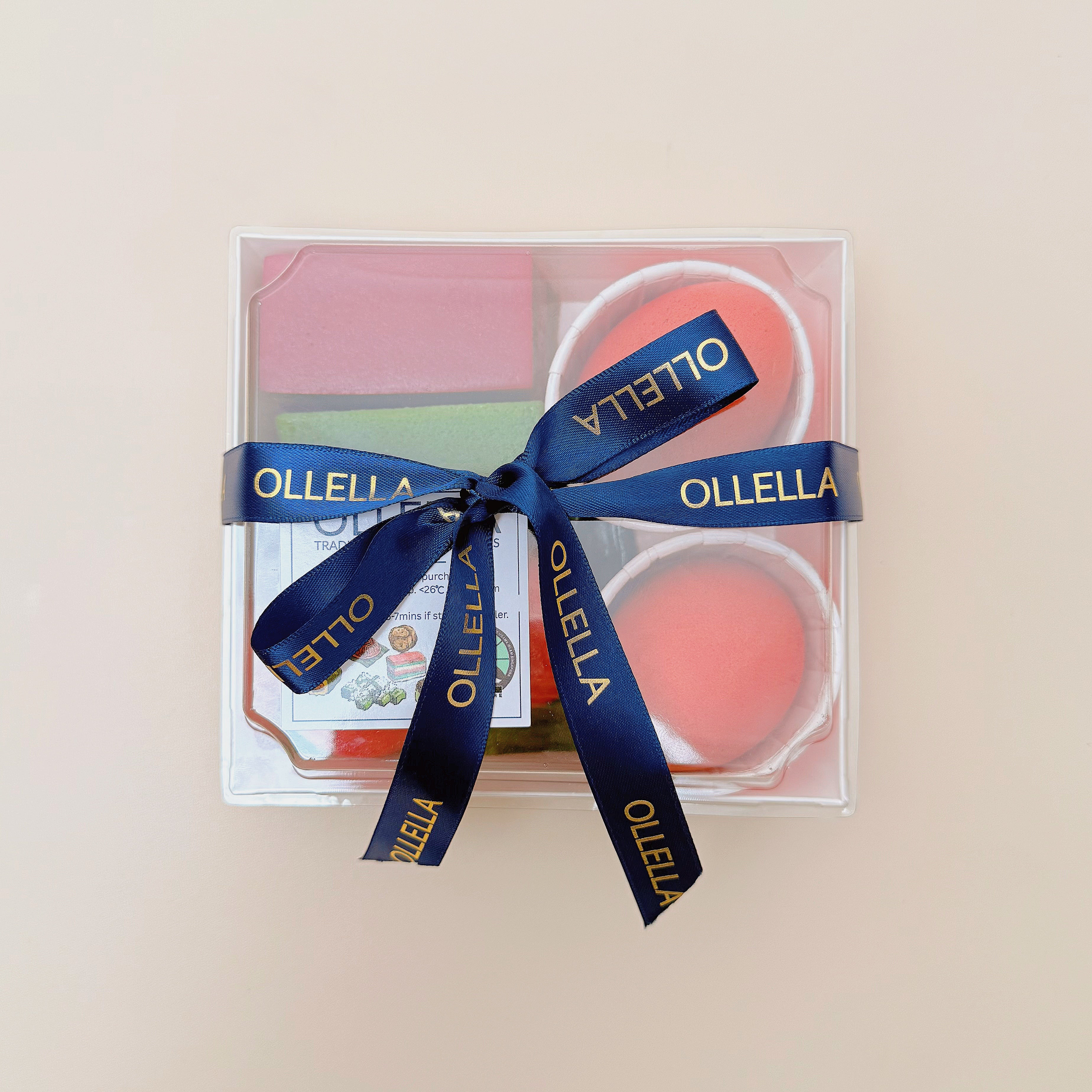 **Petite Manyue Box (4 pcs of kueh)