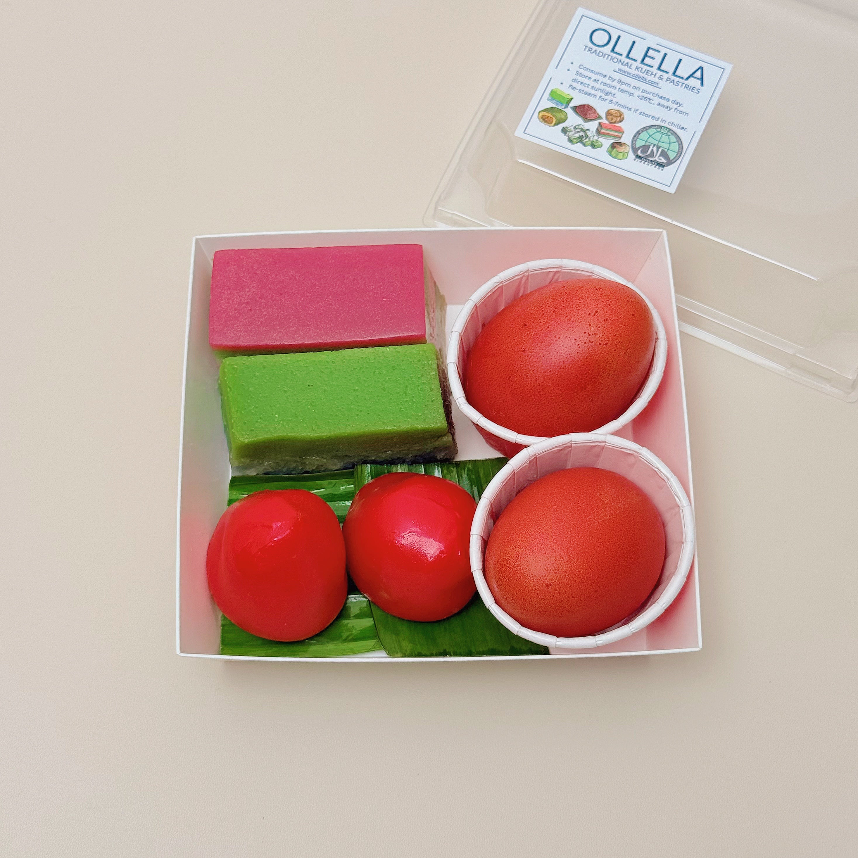 **Petite Manyue Box (4 pcs of kueh)