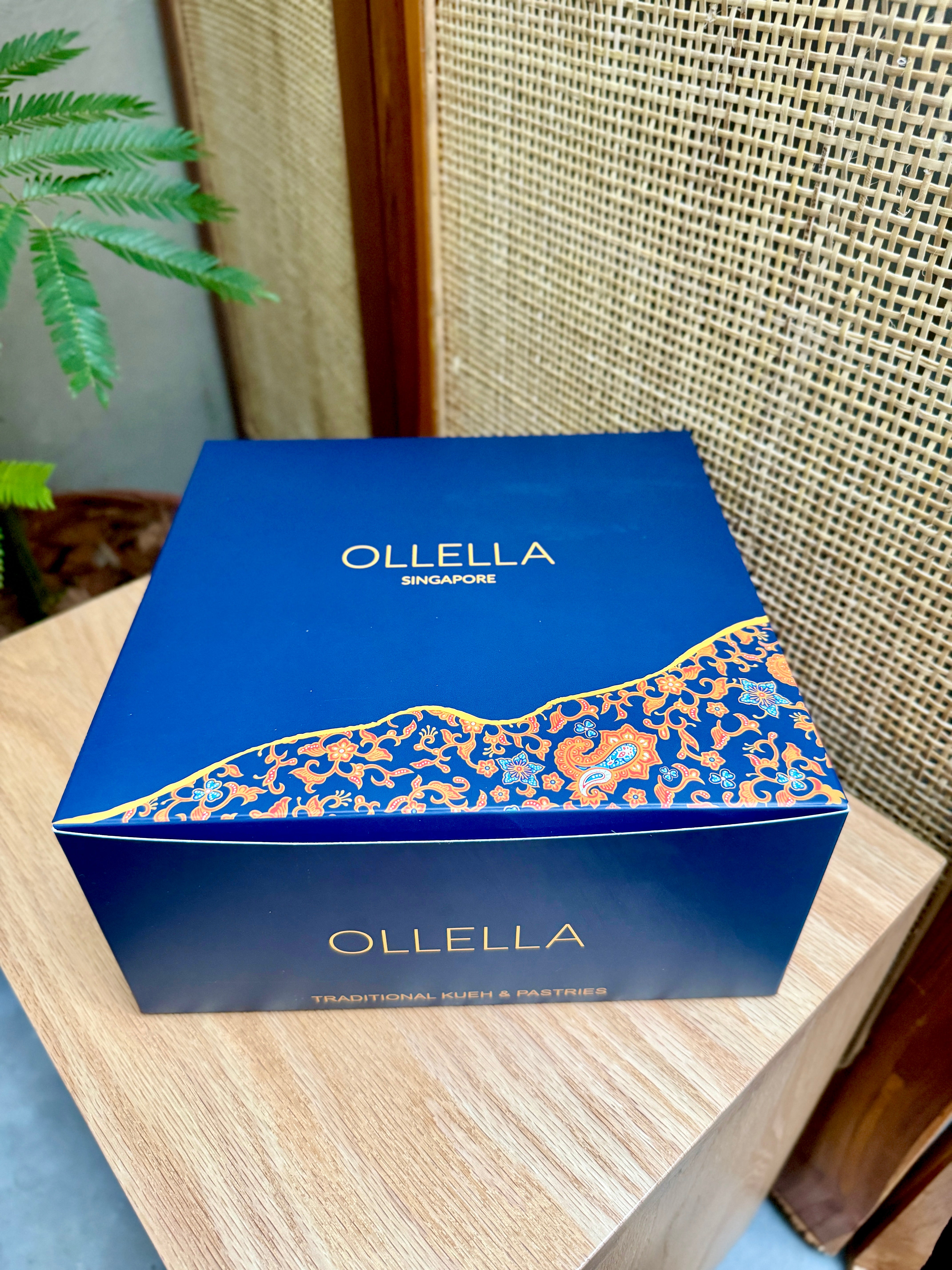 *NEW* 4 Kueh Lapis Batik Gift Box (4 pieces)